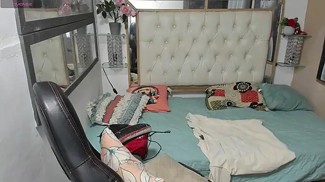 Snapshot of heiker_ chatting on September 21, 2025, 1:00 am heiker online show from September 21, 2025, 1:00 am