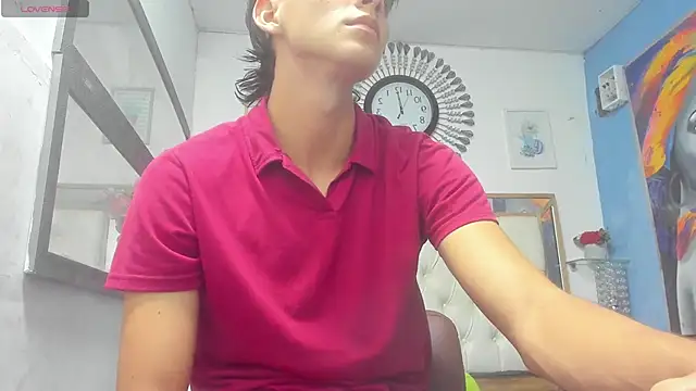 Snapshot of heiker_ chatting on March 8, 2025, 2:23 am heiker online show from March 8, 2025, 2:23 am