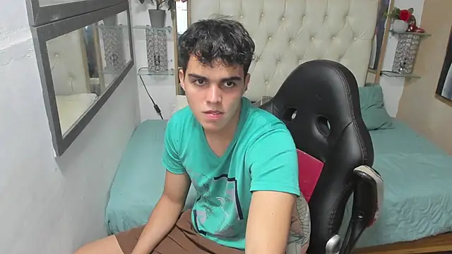 Snapshot of heiker_ chatting on September 24, 2025, 2:40 am heiker online show from September 24, 2025, 2:40 am