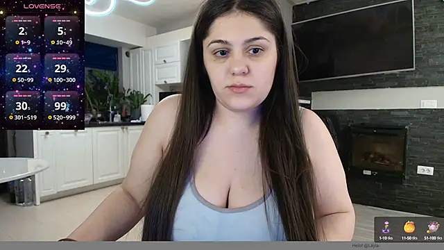 Snapshot of Layla- chatting on February 23, 2025, 7:38 pm Layla- online show from February 23, 2025, 7:38 pm