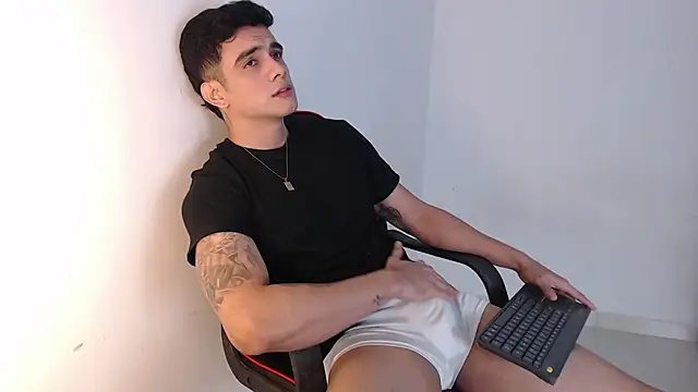 adam levis17 online show from October 5, 2025, 5:53 am