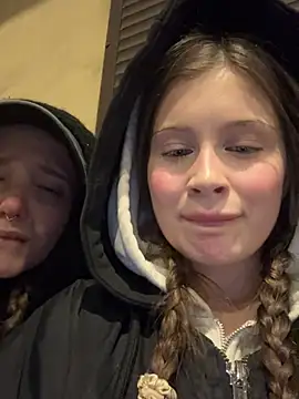 melicious  online show from March 5, 2025, 7:49 pm