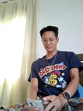 Snapshot of Dannyhobb chatting on June 9, 2026, 3:29 am Dannyhobb online show from June 9, 2026, 3:29 am