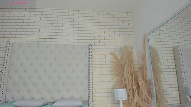 Emilly wilson  online show from January 19, 2026, 11:36 am