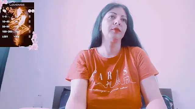 Snapshot of Alina_eve chatting on October 12, 2025, 9:21 am Alina eve online show from October 12, 2025, 9:21 am
