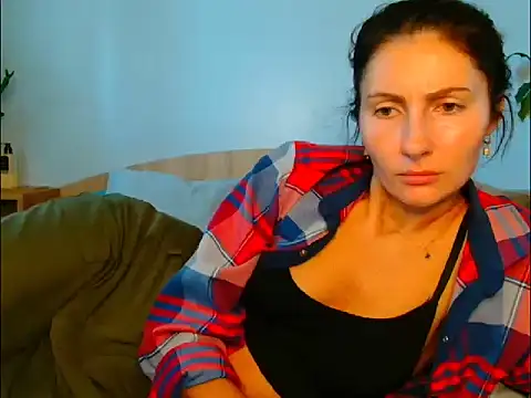 Snapshot of Irina9793 chatting on October 23, 2025, 9:08 am Irina9793 online show from October 23, 2025, 9:08 am