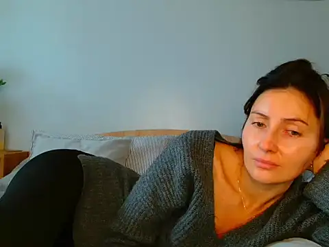 Snapshot of Irina9793 chatting on November 19, 2025, 10:15 am Irina9793 online show from November 19, 2025, 10:15 am