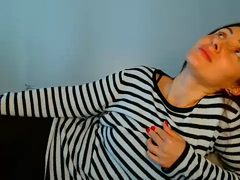 Irina9793 online show from April 14, 2026, 8:52 am