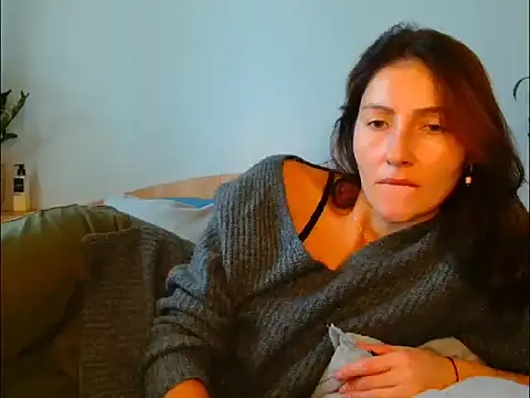 Snapshot of Irina9793 chatting on October 21, 2025, 9:09 am Irina9793 online show from October 21, 2025, 9:09 am