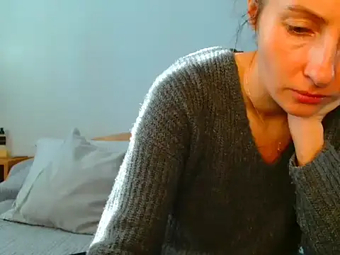 Snapshot of Irina9793 chatting on January 13, 2026, 9:57 am Irina9793 online show from January 13, 2026, 9:57 am