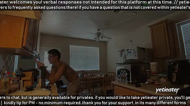 Snapshot of yetieater chatting on June 13, 2026, 4:05 pm yetieater online show from June 13, 2026, 4:05 pm