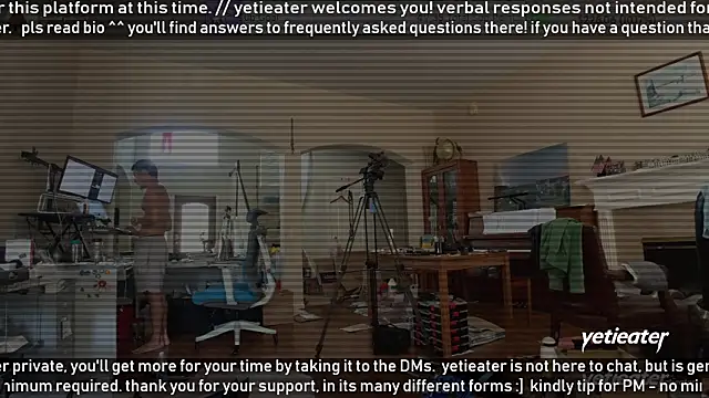Snapshot of yetieater chatting on May 22, 2026, 6:17 pm yetieater online show from May 22, 2026, 6:17 pm