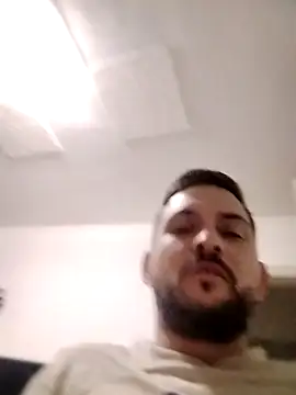 Snapshot of iurinicola chatting on January 13, 2026, 8:57 pm iurinicola online show from January 13, 2026, 8:57 pm