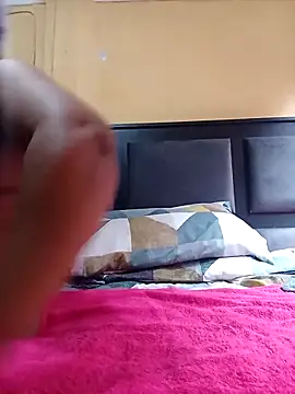 Snapshot of JuicyMilkyTizzy chatting on February 24, 2026, 8:48 am JuicyMilkyTizzy online show from February 24, 2026, 8:48 am