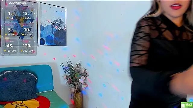 naughty fox girl online show from February 7, 2026, 11:46 pm