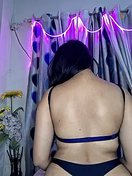 Snapshot of Noor-Bold chatting on November 18, 2025, 1:25 pm Noor-Bold online show from November 18, 2025, 1:25 pm