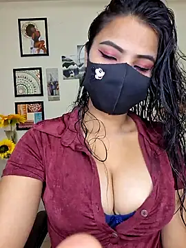 Snapshot of Noor-Bold chatting on December 15, 2025, 1:44 am Noor-Bold online show from December 15, 2025, 1:44 am