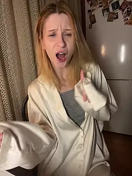 amorearte m online show from March 1, 2026, 11:16 pm