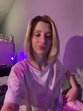 Snapshot of amorearte_m chatting on March 4, 2025, 4:30 pm amorearte m online show from March 4, 2025, 4:30 pm