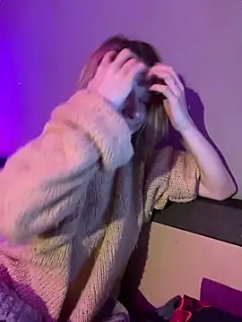 Snapshot of amorearte_m chatting on March 3, 2025, 9:15 pm amorearte m online show from March 3, 2025, 9:15 pm