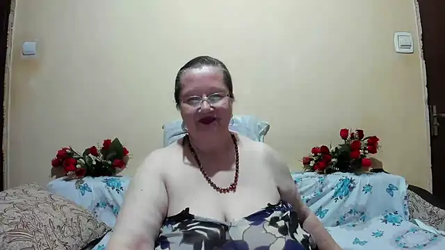 Snapshot of SingleMILF chatting on May 13, 2026, 3:52 pm SingleMILF online show from May 13, 2026, 3:52 pm