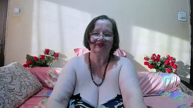 Snapshot of SingleMILF chatting on April 27, 2026, 4:05 pm SingleMILF online show from April 27, 2026, 4:05 pm
