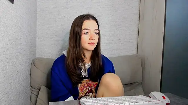 Snapshot of imyourdreams chatting on September 25, 2025, 3:18 pm imyourdreams online show from September 25, 2025, 3:18 pm