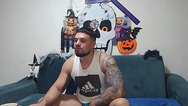 Tiberius hunk online show from November 10, 2025, 3:00 am