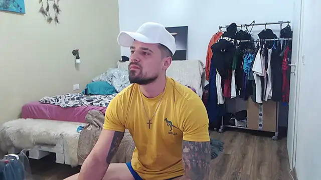 Snapshot of Tiberius_hunk chatting on February 26, 2026, 4:23 am Tiberius hunk online show from February 26, 2026, 4:23 am