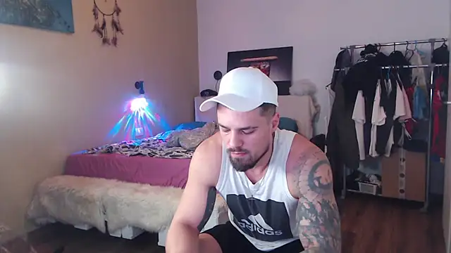 Snapshot of Tiberius_hunk chatting on February 2, 2026, 4:33 am Tiberius hunk online show from February 2, 2026, 4:33 am