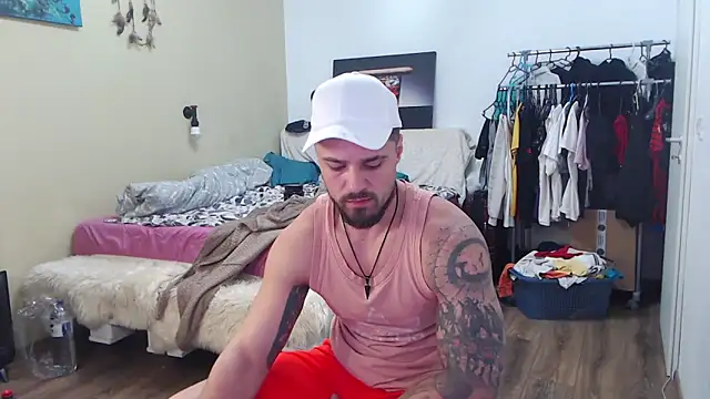 Snapshot of Tiberius_hunk chatting on February 12, 2026, 2:50 pm Tiberius hunk online show from February 12, 2026, 2:50 pm