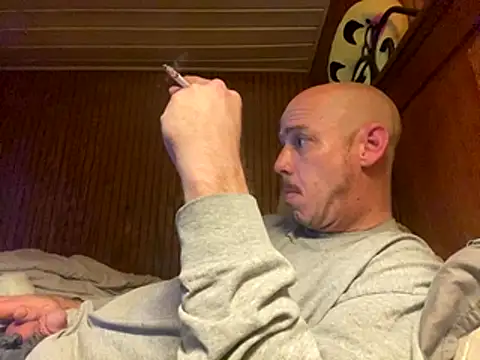 Snapshot of Mac_ThunderCock chatting on October 23, 2025, 8:46 am Mac ThunderCock online show from October 23, 2025, 8:46 am