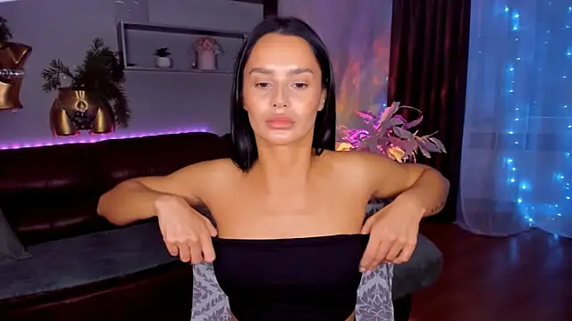 Snapshot of DanaSincere chatting on February 17, 2026, 4:21 am DanaSincere online show from February 17, 2026, 4:21 am