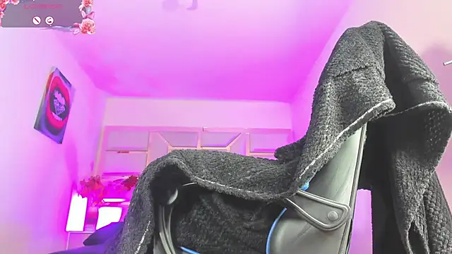 tamara rouse1 online show from November 6, 2025, 4:05 am