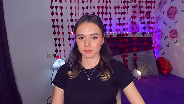 EmelyMason online show from March 4, 2026, 10:56 am