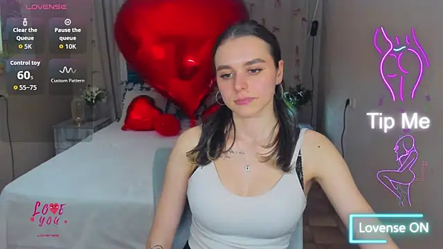 Snapshot of EmelyMason chatting on February 17, 2026, 11:07 am EmelyMason online show from February 17, 2026, 11:07 am