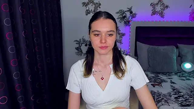 Snapshot of EmelyMason chatting on January 9, 2026, 12:45 pm EmelyMason online show from January 9, 2026, 12:45 pm