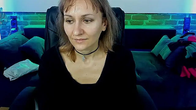 Lady   Marry online show from March 5, 2025, 6:56 pm