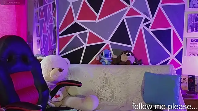 demimoore222 online show from April 16, 2026, 1:45 pm