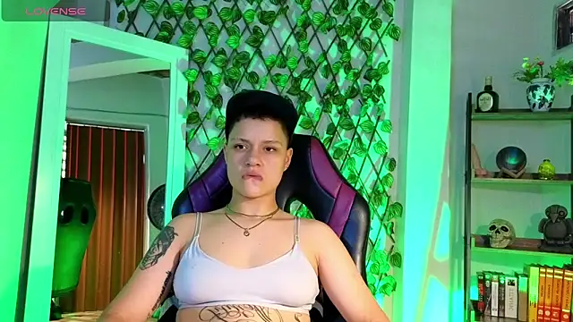 Snapshot of demimoore222 chatting on March 19, 2025, 9:16 pm demimoore222 online show from March 19, 2025, 9:16 pm