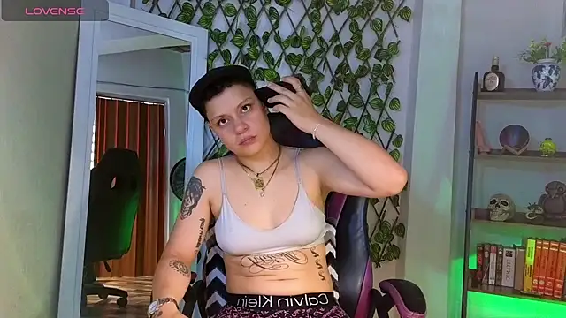 Snapshot of demimoore222 chatting on March 20, 2025, 9:13 pm demimoore222 online show from March 20, 2025, 9:13 pm