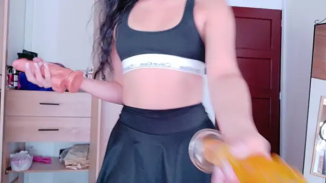 Snapshot of SaritaBratz chatting on October 24, 2025, 8:41 pm SaritaBratz online show from October 24, 2025, 8:41 pm