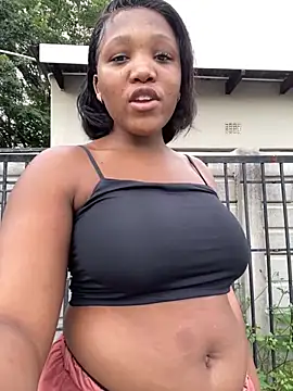 Snapshot of Beyoncex05 chatting on November 13, 2025, 4:11 pm Beyoncex05 online show from November 13, 2025, 4:11 pm