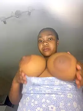 Snapshot of CuteSexyBoobz chatting on November 27, 2025, 8:20 pm CuteSexyBoobz online show from November 27, 2025, 8:20 pm