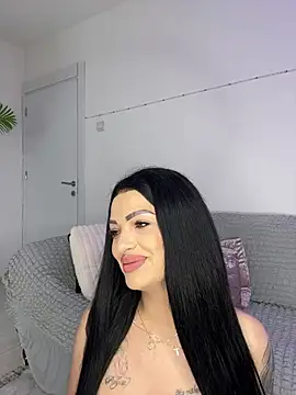 IrisRossie online show from May 13, 2026, 5:14 am