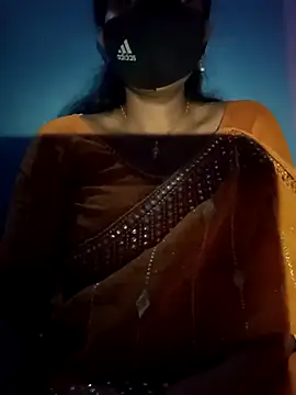 Sexyradha  online show from April 4, 2026, 9:10 pm