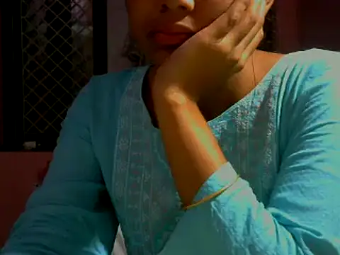 mayra89 online show from November 22, 2025, 4:06 pm