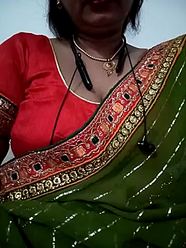 Snapshot of Neha-Bhabhi-Rasily chatting on November 3, 2025, 7:46 am Neha-Bhabhi-Rasily online show from November 3, 2025, 7:46 am