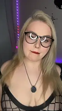 Snapshot of April_Vancee chatting on February 18, 2026, 10:01 am April Vancee online show from February 18, 2026, 10:01 am