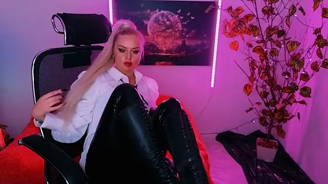 Miss Alice Silver online show from October 3, 2025, 10:00 pm